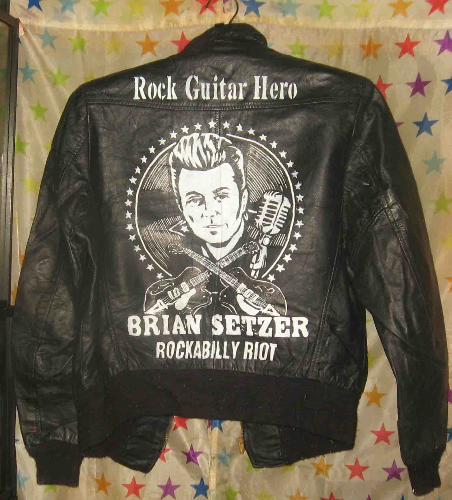 バイカー・イラスト【シングル・ラーダース背中は手描き胸、腕はワッペン】 