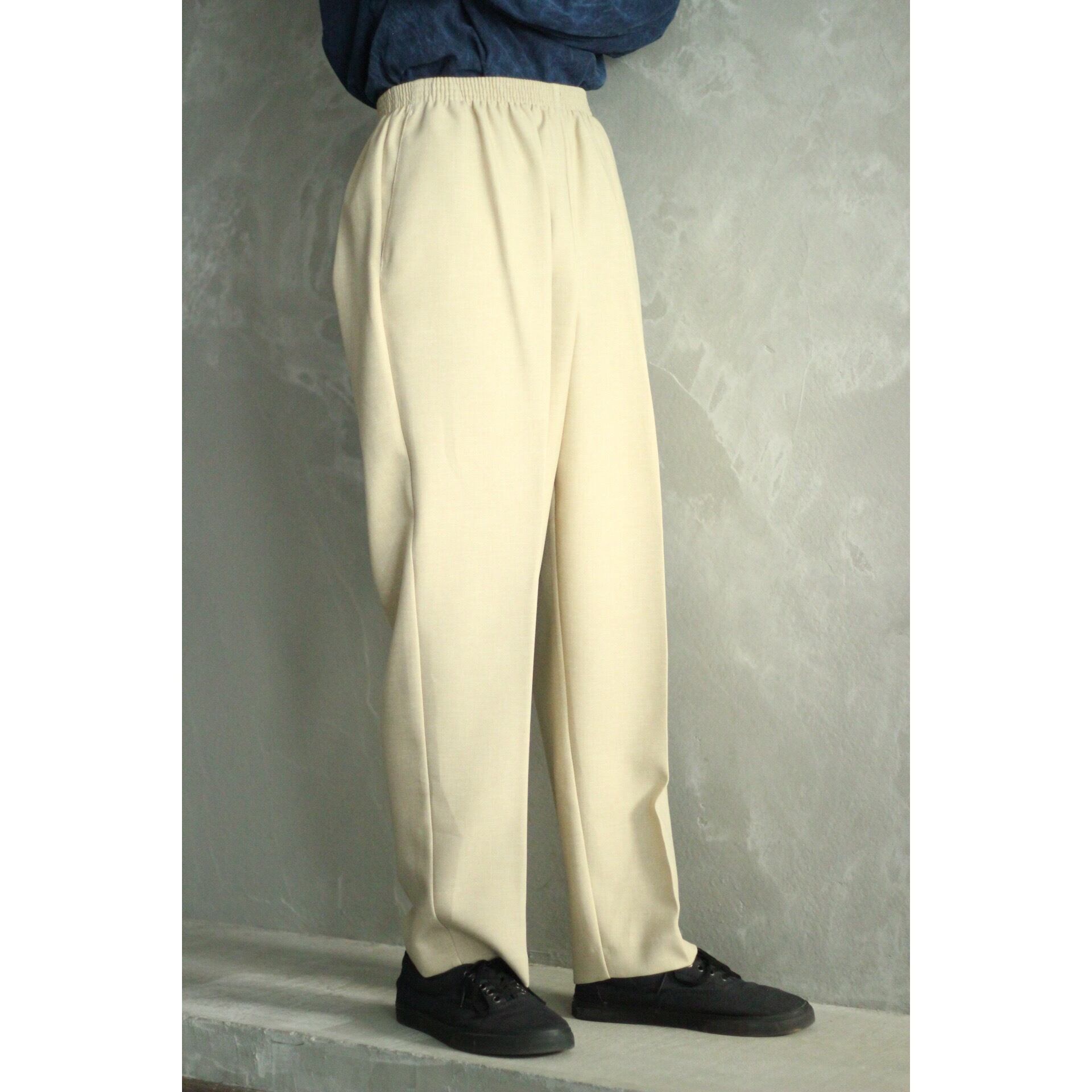 ライトベージュ センタープレスイージーパンツ 0418 Cv