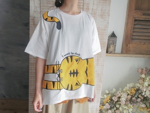 巻きついて離しません。巻きつき！ゆるだぼ トラ BIG 刺繍 Tシャツ　