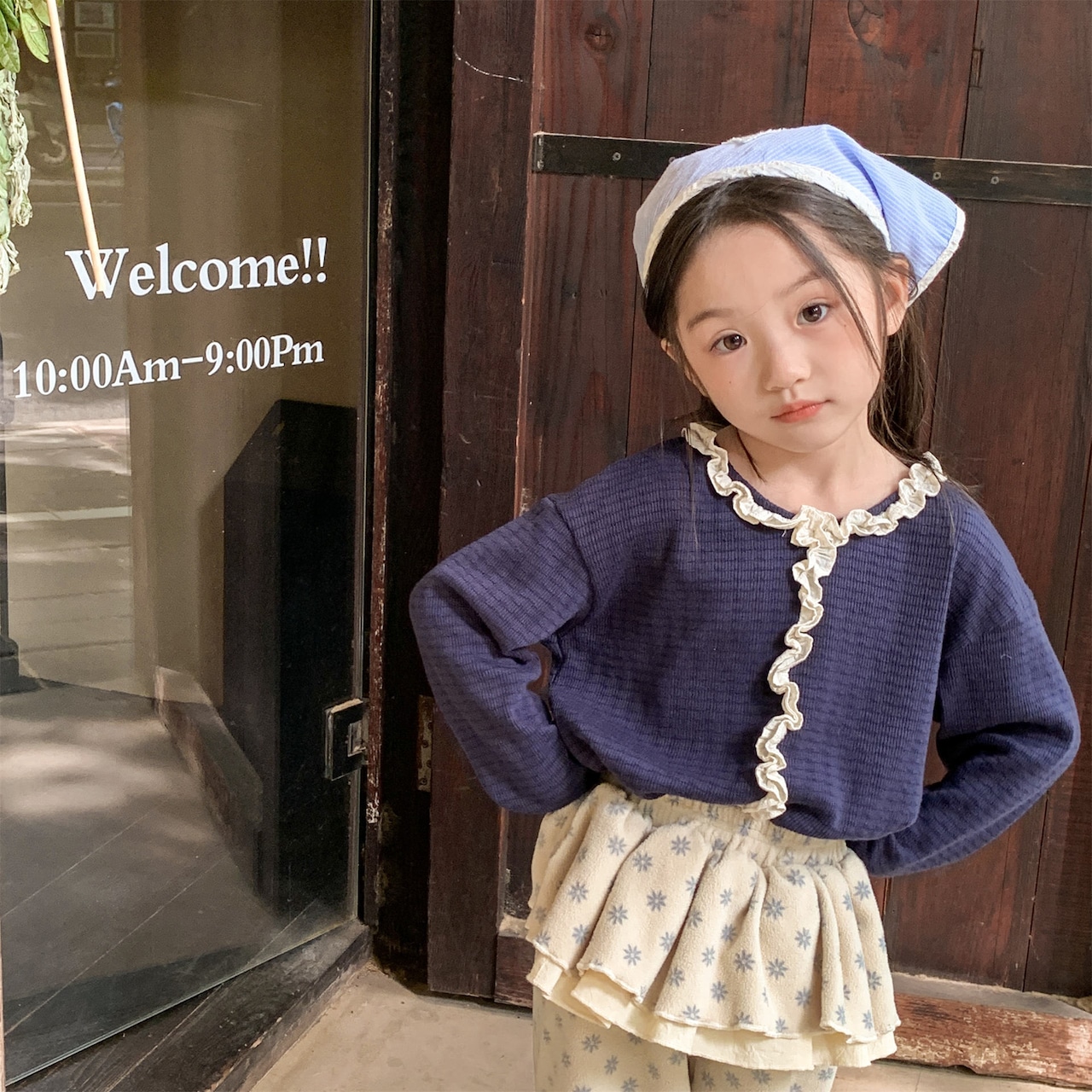 春フリル付きTシャツ