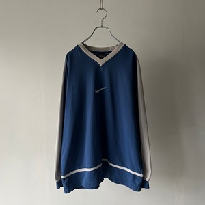 -NIKE- 90's logo design v-neck pullover