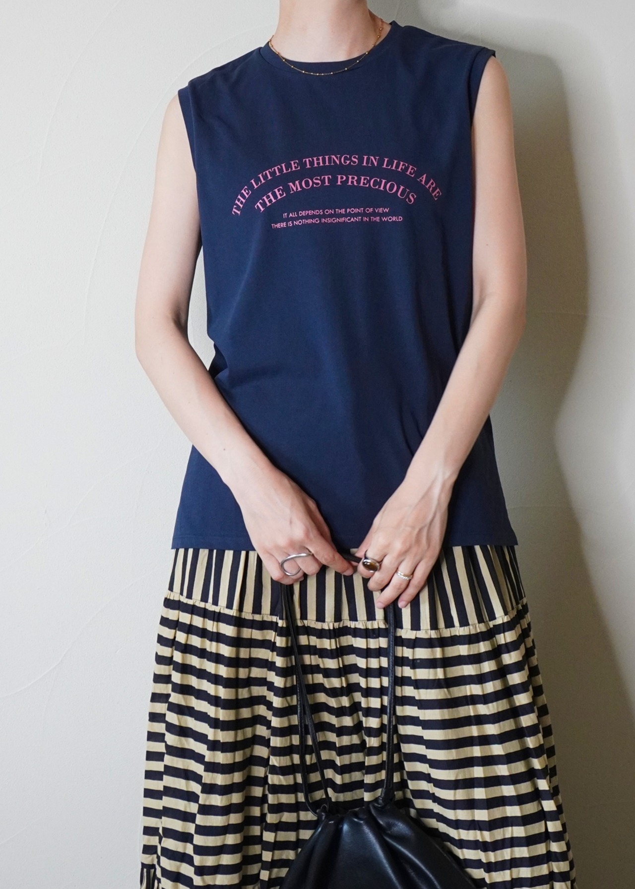 ノースリーブ　ロゴTシャツ