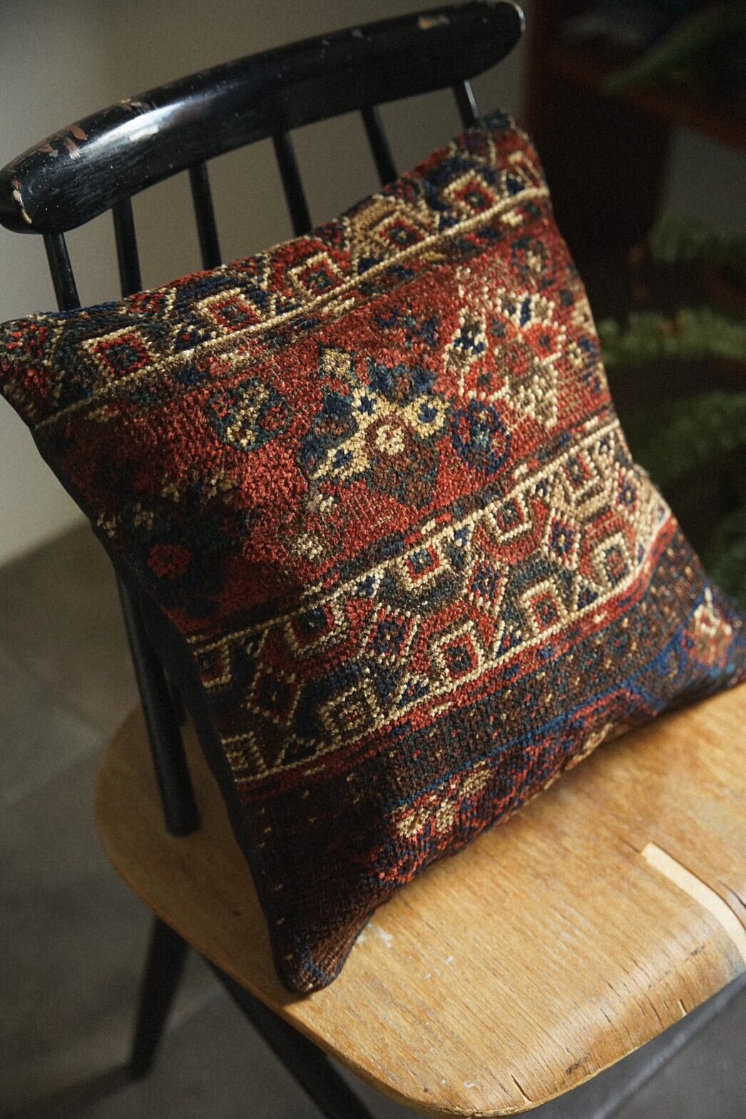 505-a-01 Antique Khmse  cushion cover