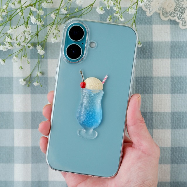 クリームソーダ ブルー iPhoneケース ブルーハワイ フェイクスイーツ クリアスマホケース 喫茶店 iPhone17 画像