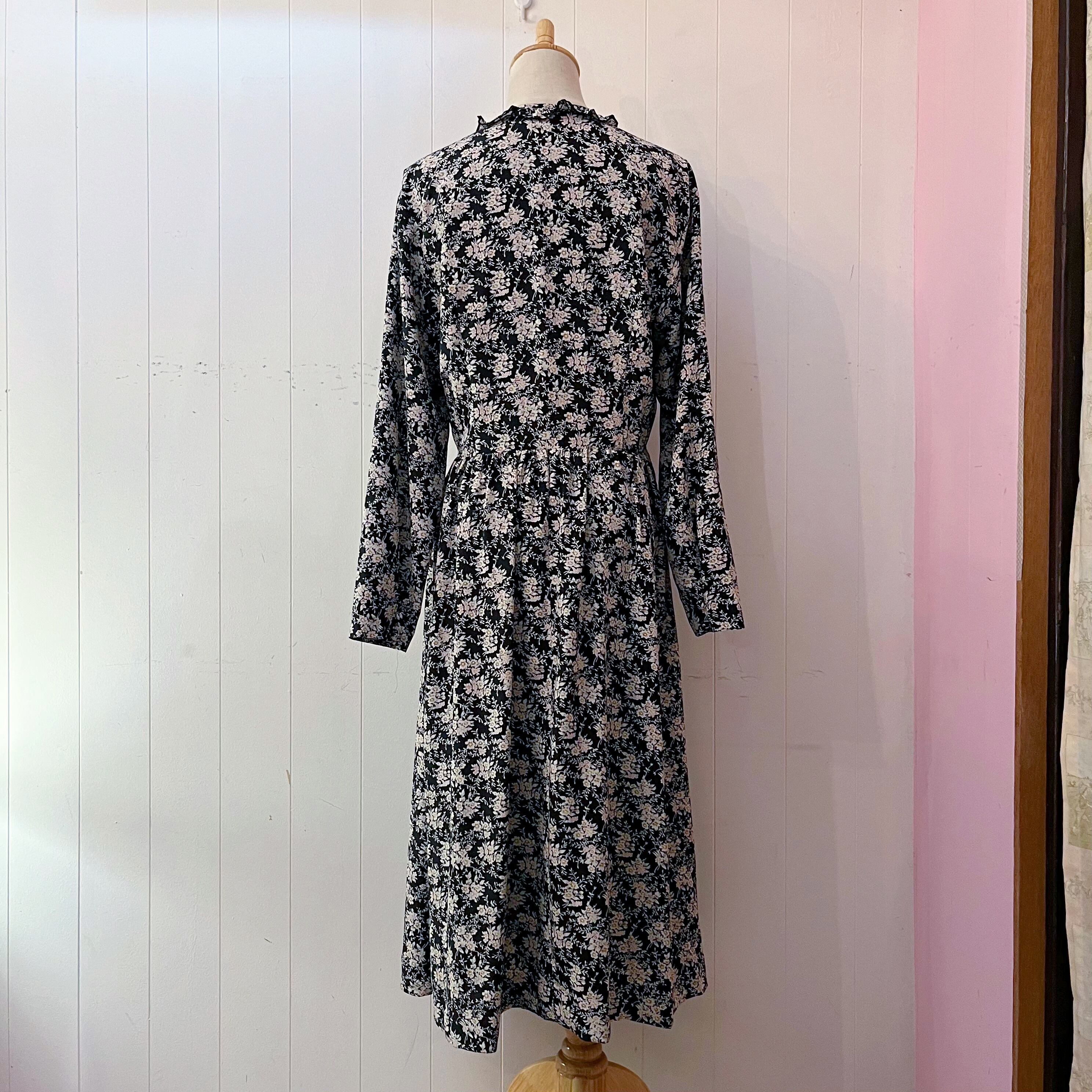 neck frill white flower one-piece