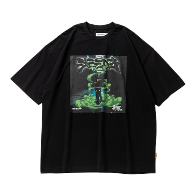 【TIGHTBOOTH】TBPR / MACHIKAZE T-SHIRT (TB×SEEDA) (Black)〈国内送料無料〉