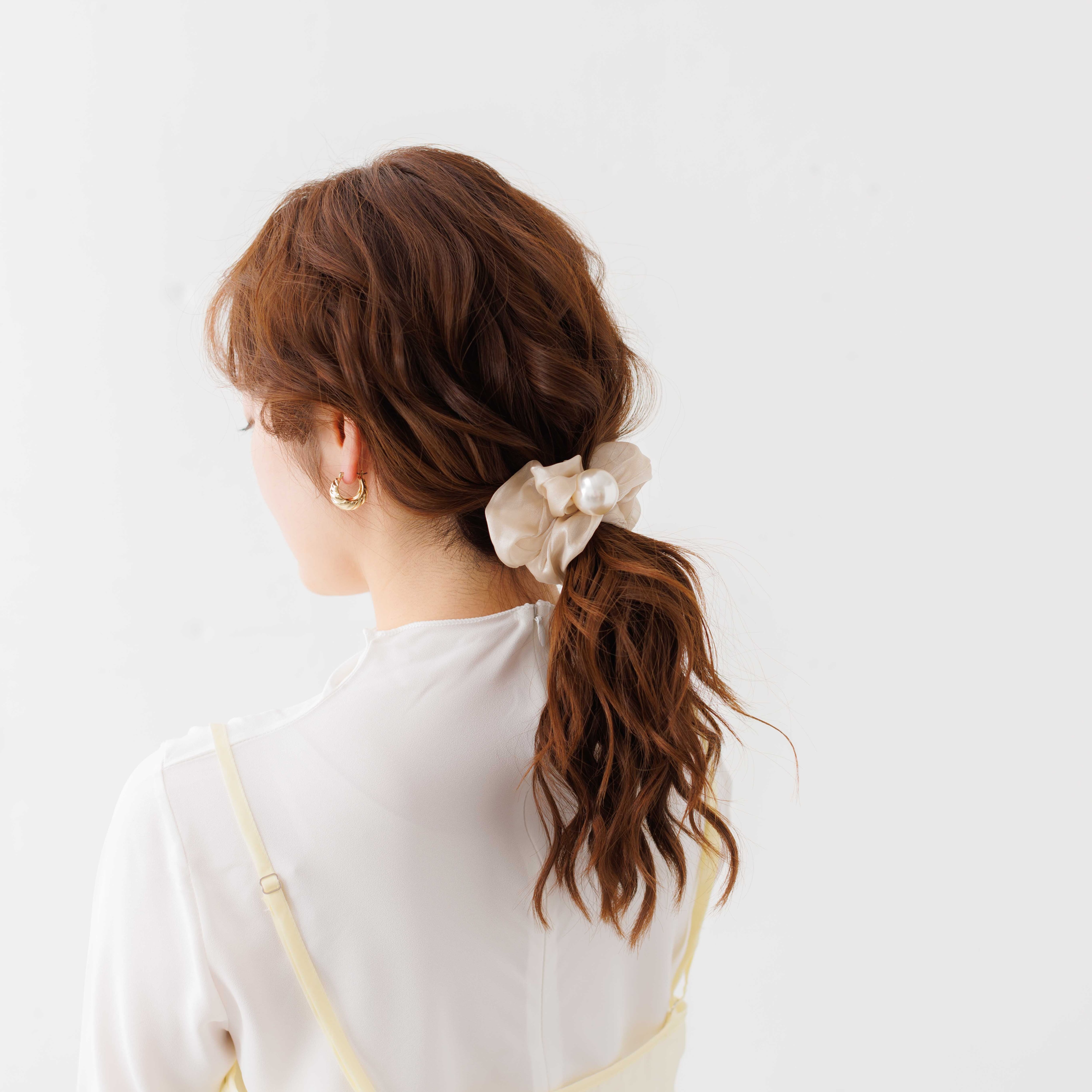 ビッグパール光沢シュシュ G034 | bellybutton