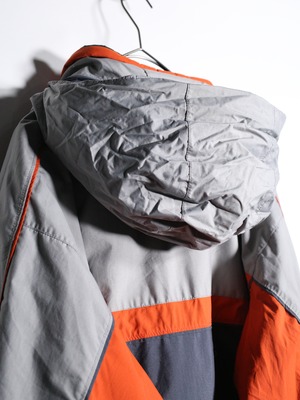 "Columbia" good coloring over silhouette mountain jacket