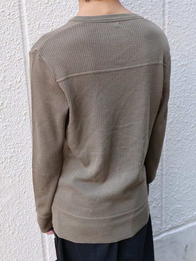 【blackbarrett】tight silhouette Vneck knit
