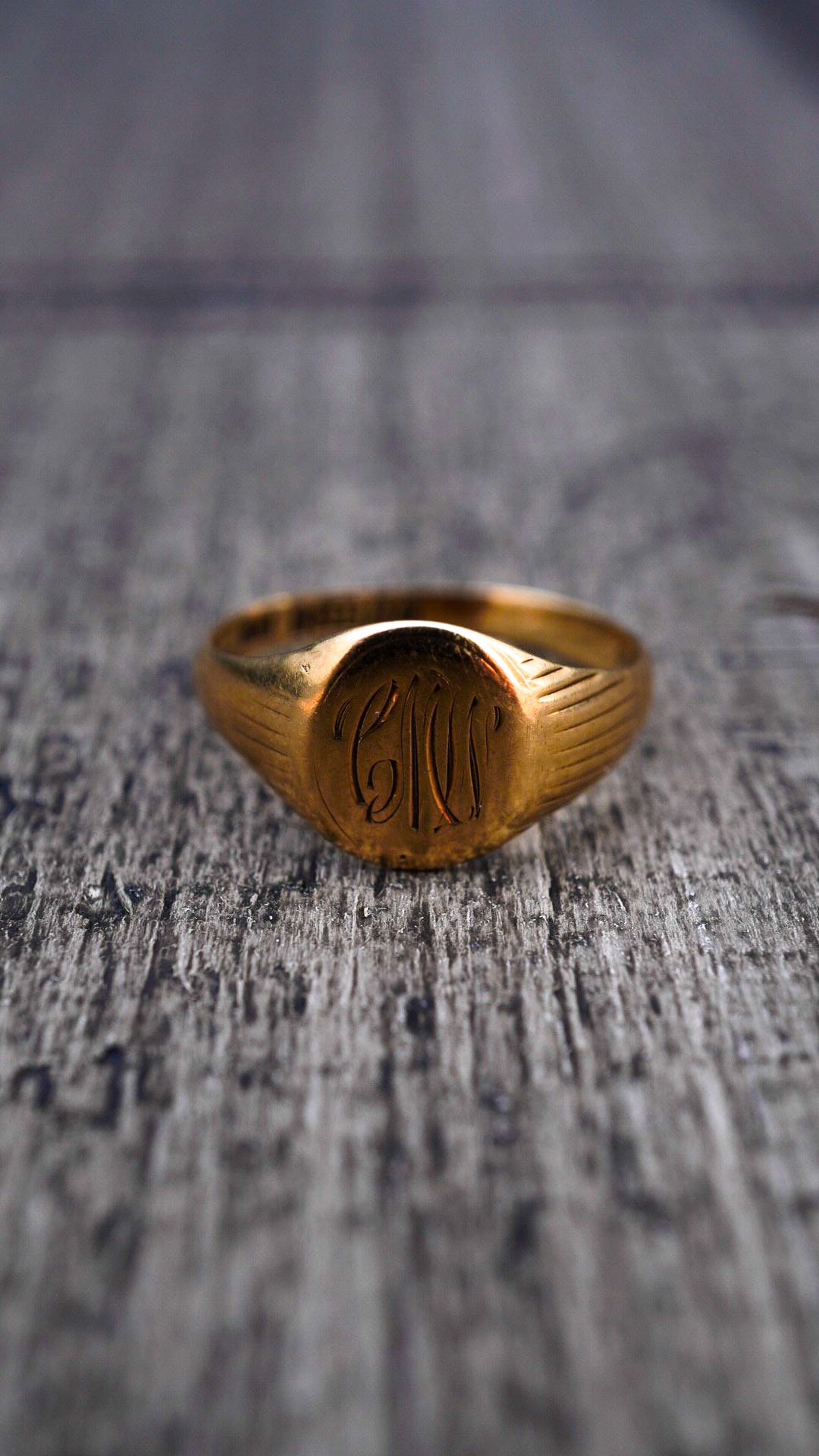 1966】U.K. VINTAGE 9ct イエロー ゴールド シグネット リング 《9金 