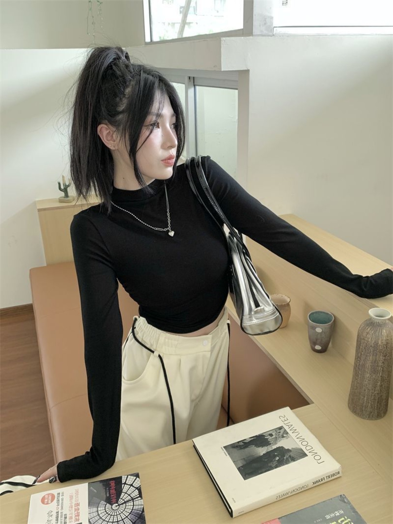 スリムフィットタートルトップ　UH00023