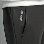 ジャージ素材テーパードパンツ