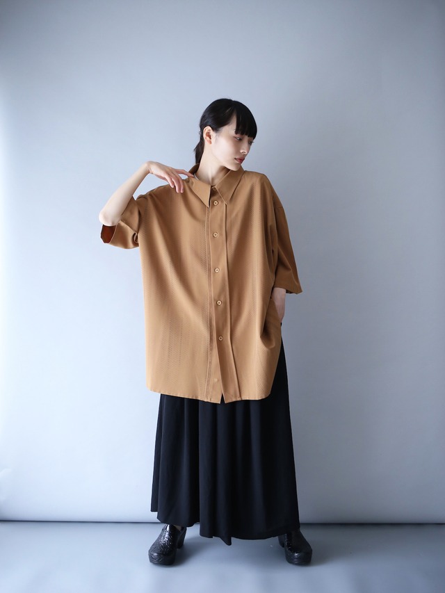 XXXXL over silhouette switching design h/s shirt