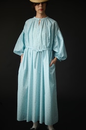【suie】Polka dot gathered sleeve dress/ポルカドットパフスリーブワンピース(水色×青ドット)