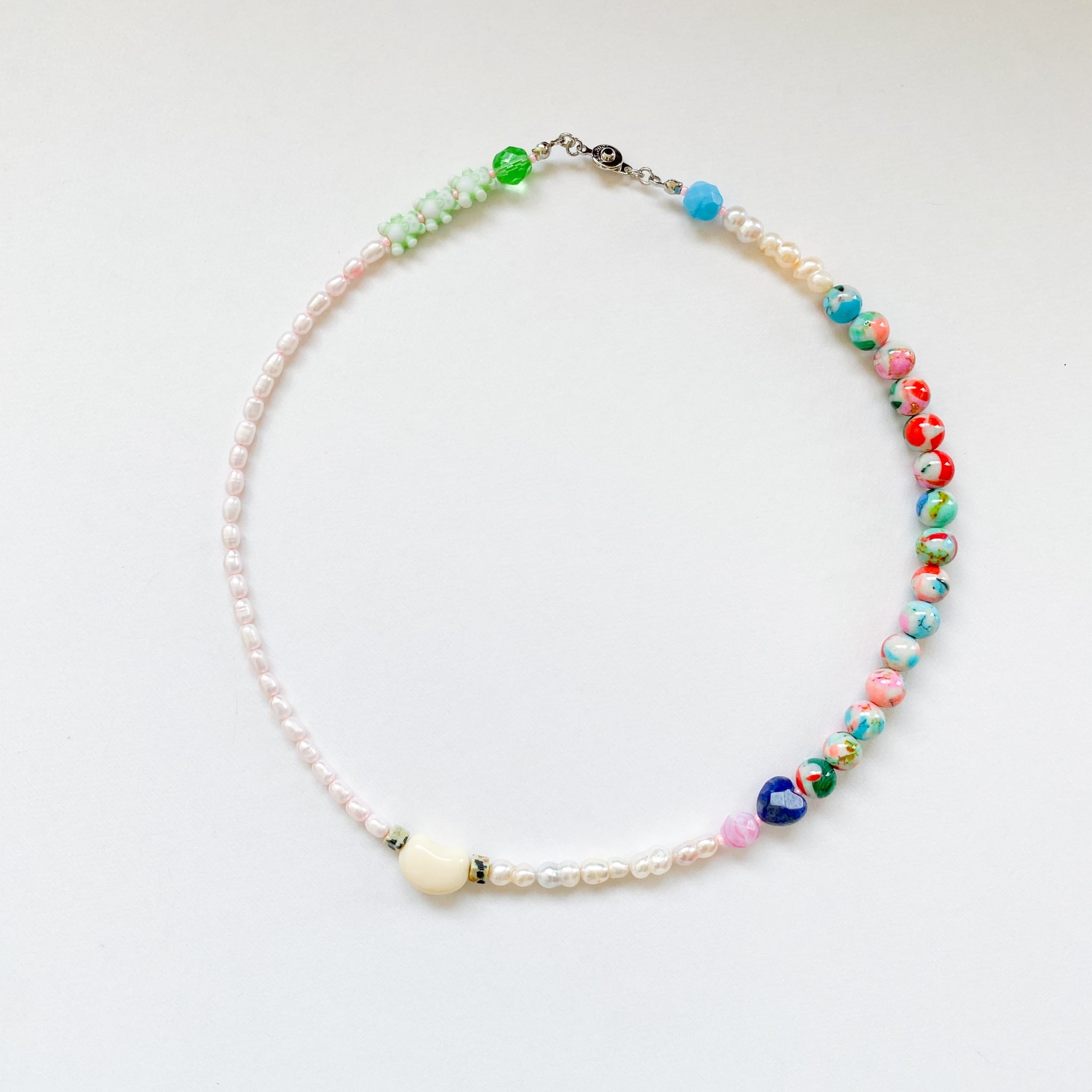 淡水パールとビーズのネックレス