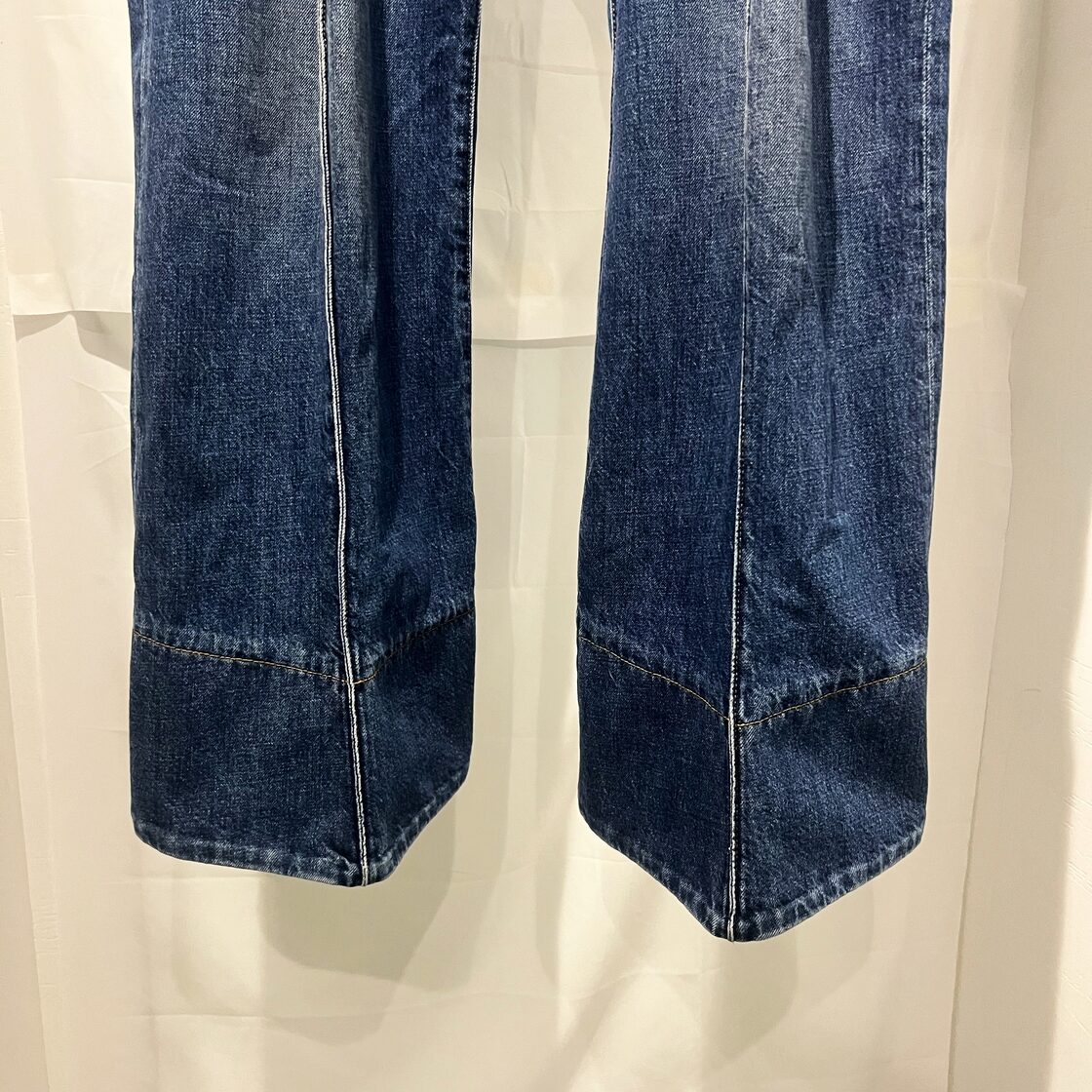 BOTTEGA VENETA ボッテガヴェネタ 23SS Curved Hem Jeans ワイド 