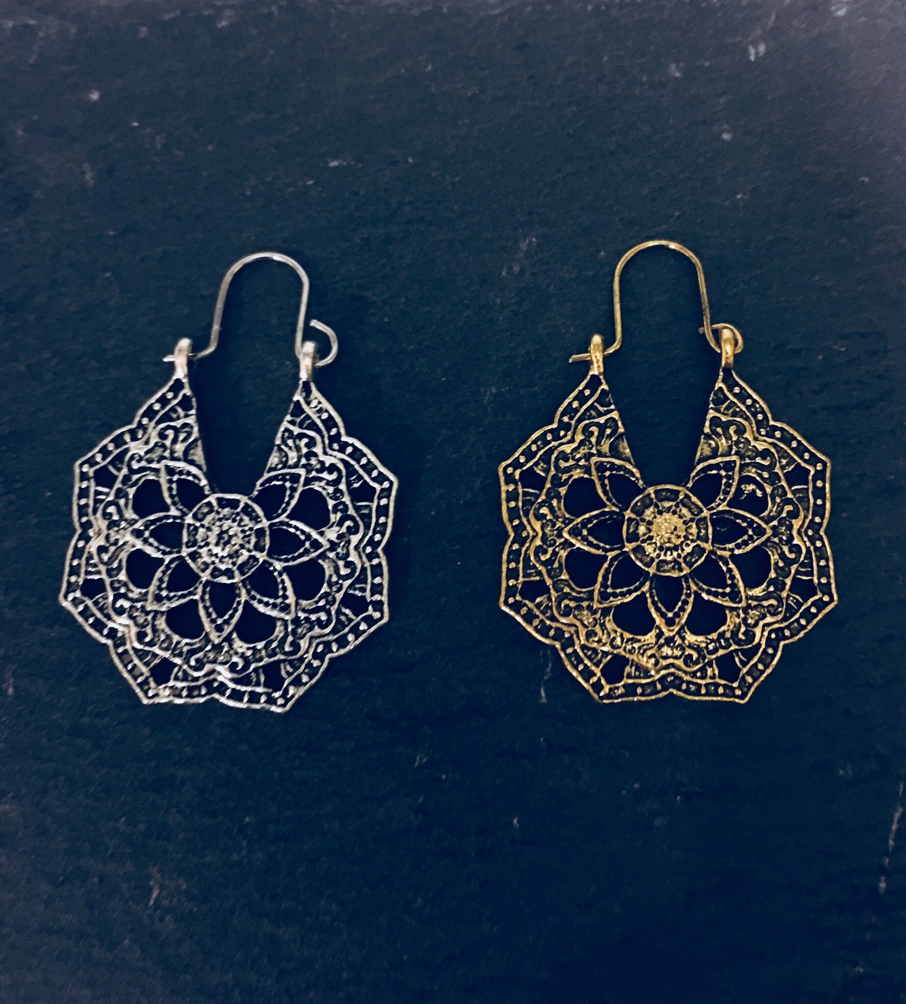 1ペア インカピアス フックピアス フープピアス エスニック アジアン ボヘミアン フラワー