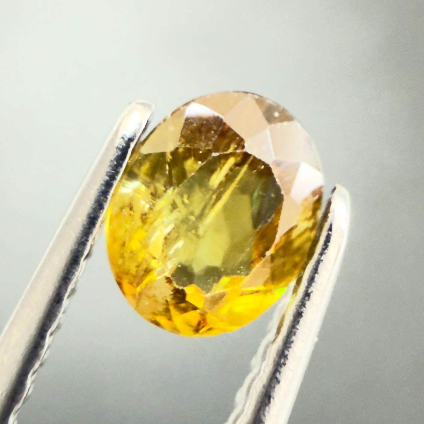 コーネルピン】 ルース マダガスカル産 0.31ct ② | たからいしルース