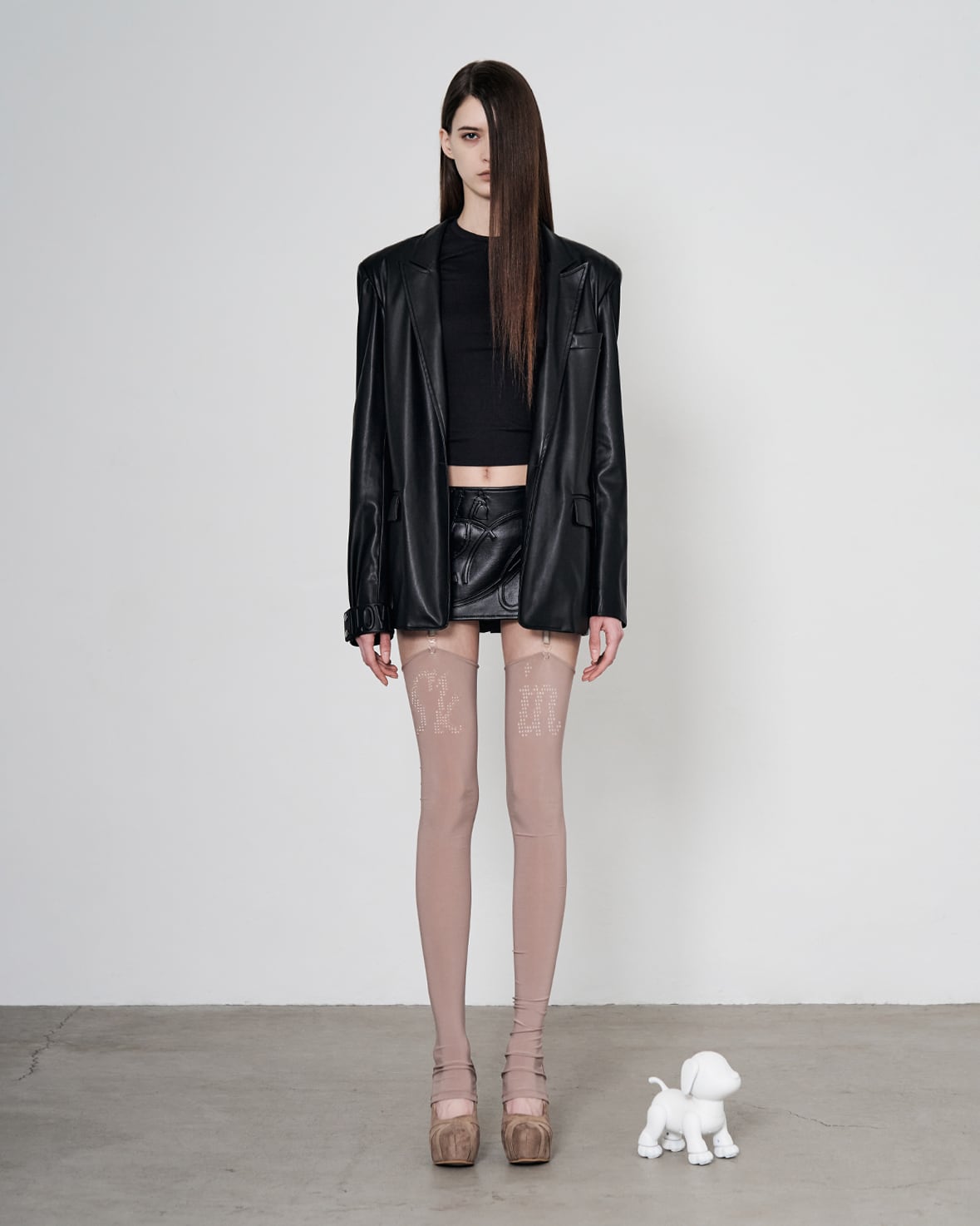bonnae】Embossed micro pleated skirt (Black) | MINERAL