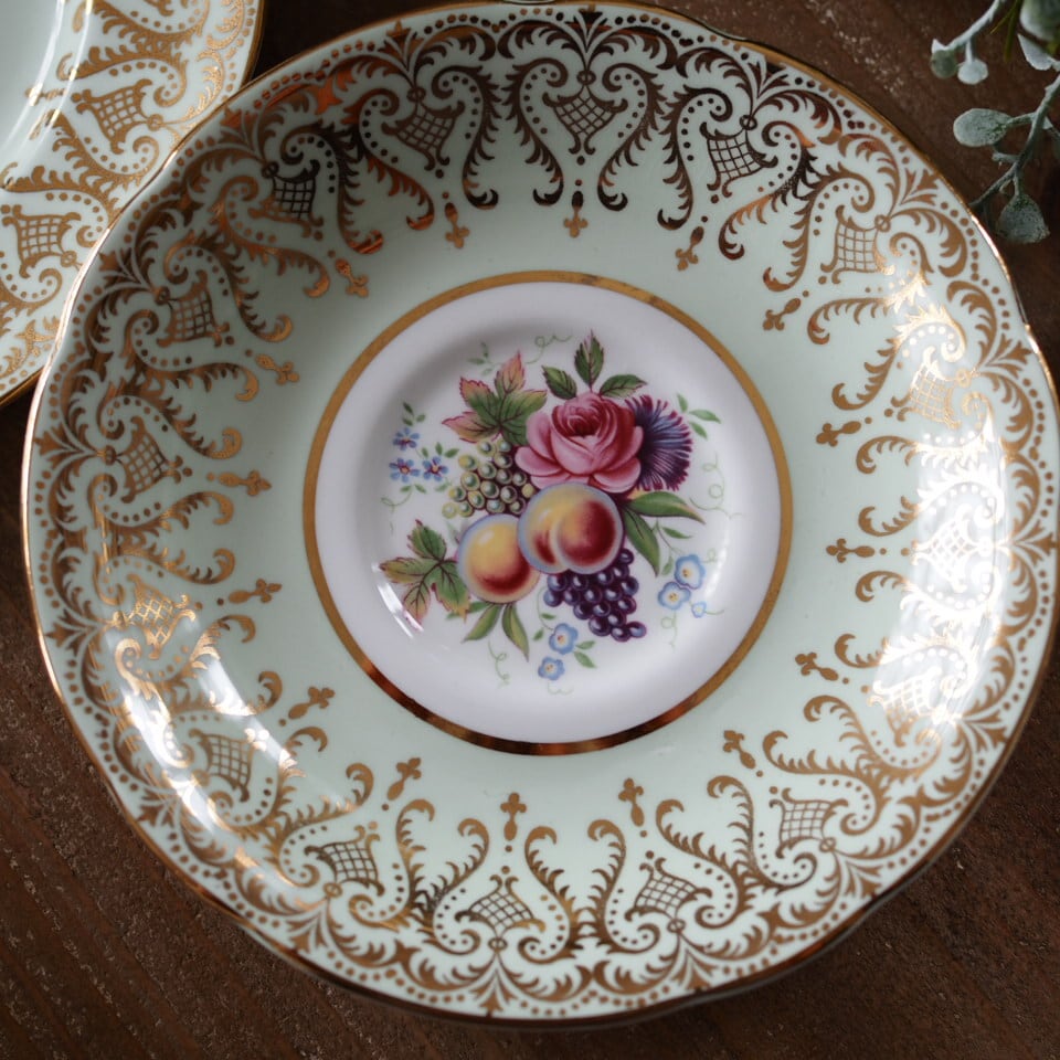 英国パラゴン 金彩果実文 フルーツ絵柄トリオ グリーン カップ