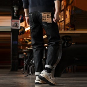 ヴィンテージ刺繍ストレートデニム 220314