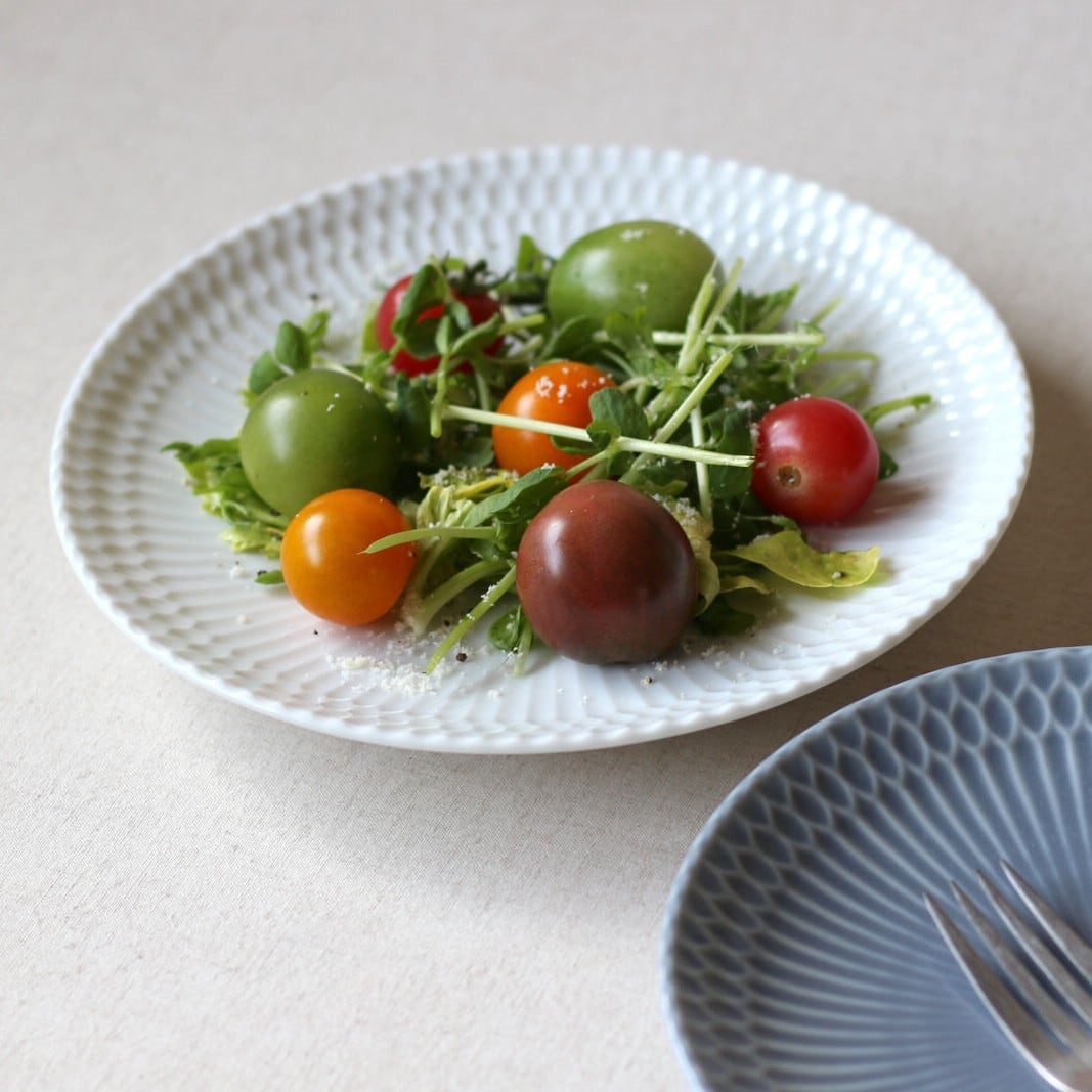 皿　食器　和食器 さざなみ 丸皿 20cm【全3色】 白・青白・ブルーグレー sazanami 白磁