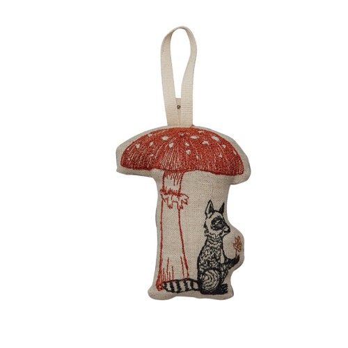 CORAL&TUSK「Raccoon with Mushroom Ornament」 キノコとアライグマ オーナメント  (コーラル・アンド・タスク)