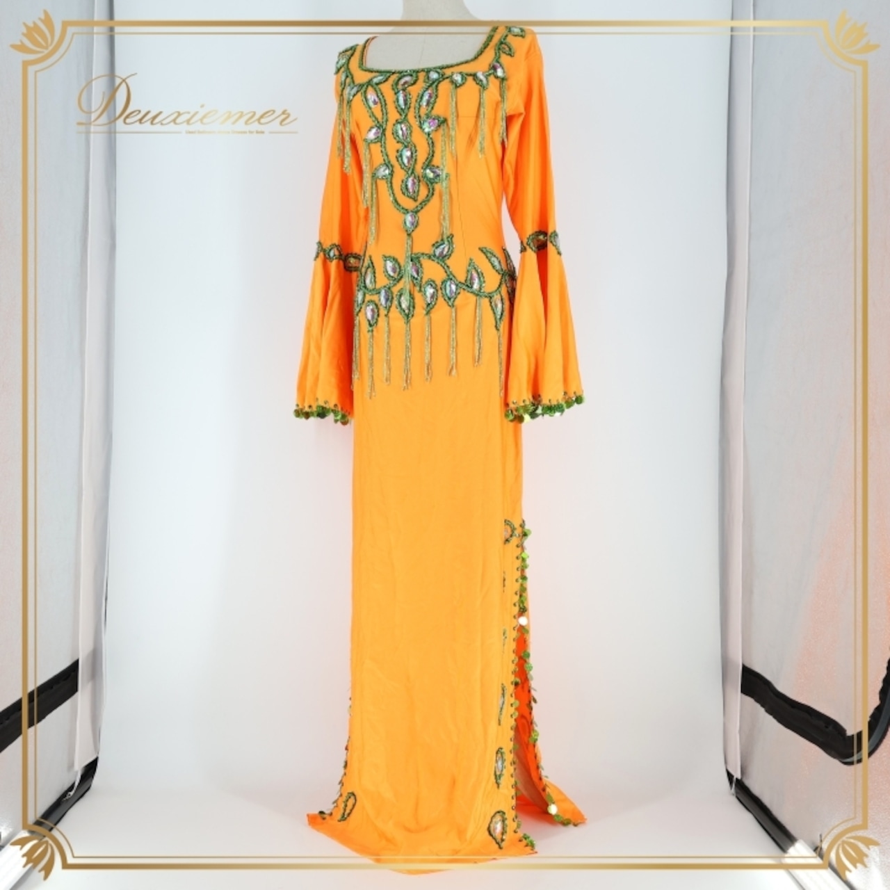 ベリーダンス 衣装 サイーディドレス オレンジ系 ワンピース ドレス ラインストーン ビーズ 橙 緑 鮮やか ロング ステージ イベント ダンス衣装 頭飾り ヘッドアクセサリー スリット 豪華 装飾 バラディドレス ガラベーヤ グリーン系