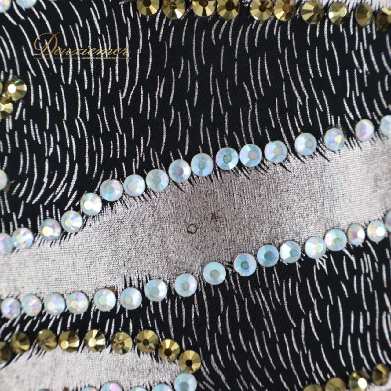 社交ダンス 衣装 ラテン ドレス ラテンドレス ワンピース 黒 フリル レース ゼブラ 羽 デモ 競技 ダンス パーティ 発表会 ブラック系 シルバー系 フォーマル 衣装 ステージ 衣装 キラキラ 大人 女性用 ダンスウェア 競技用ドレス ふんわり 派手 ダンスイベント