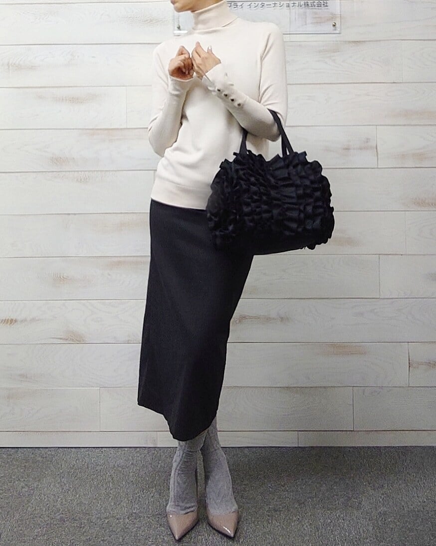 定価31,900円 新品 DRES ドレスアンドモア ティアードフリルバッグ
