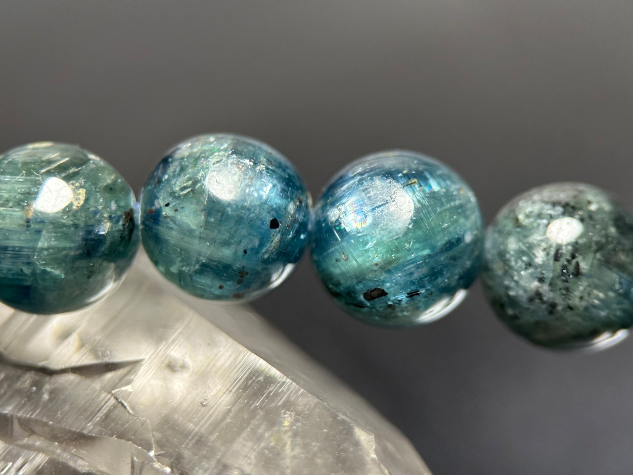 グリーンカイヤナイトブレスレット