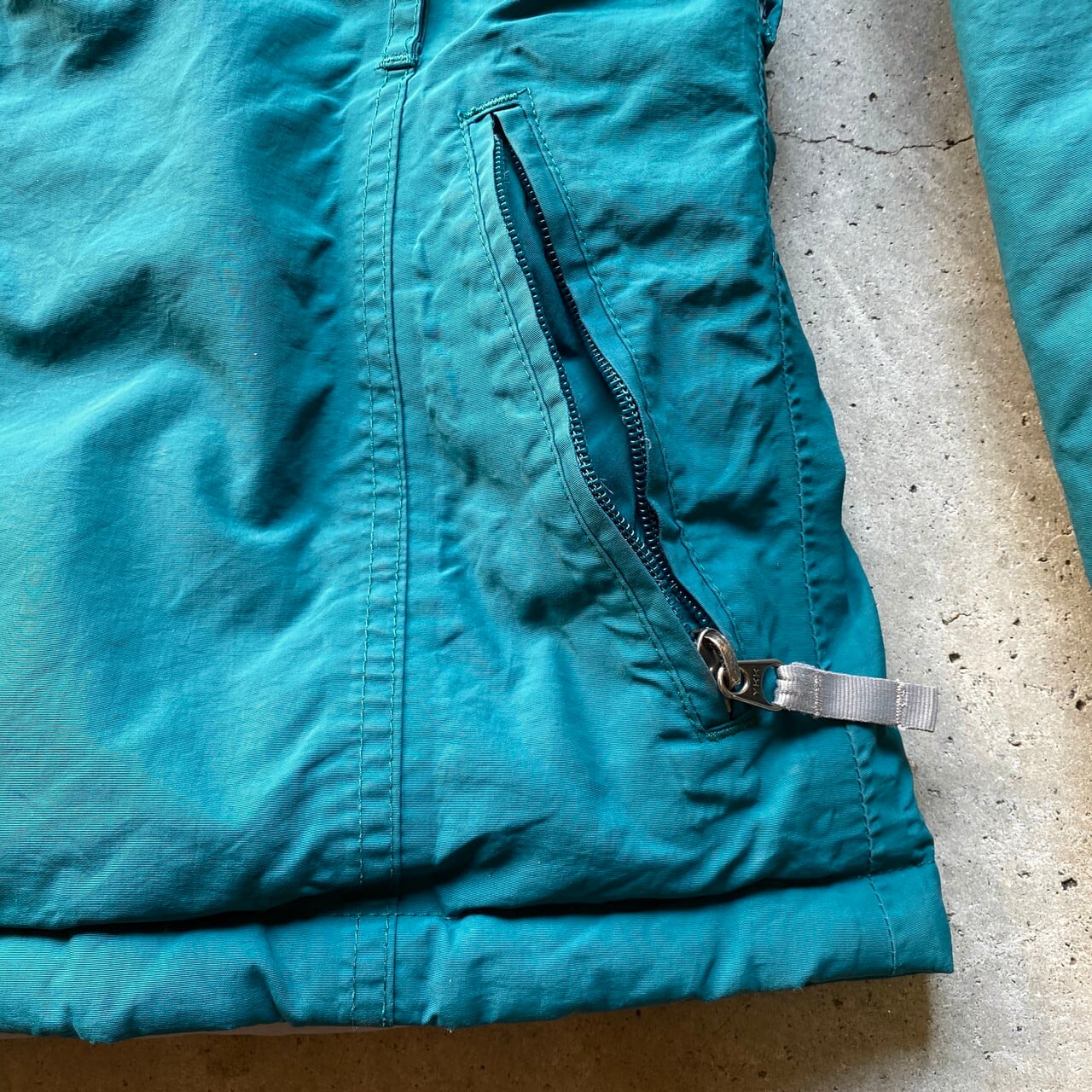 ノースフェイスダウンジャケットフード付き青×黄緑メンズXLサイズ相当550フィル