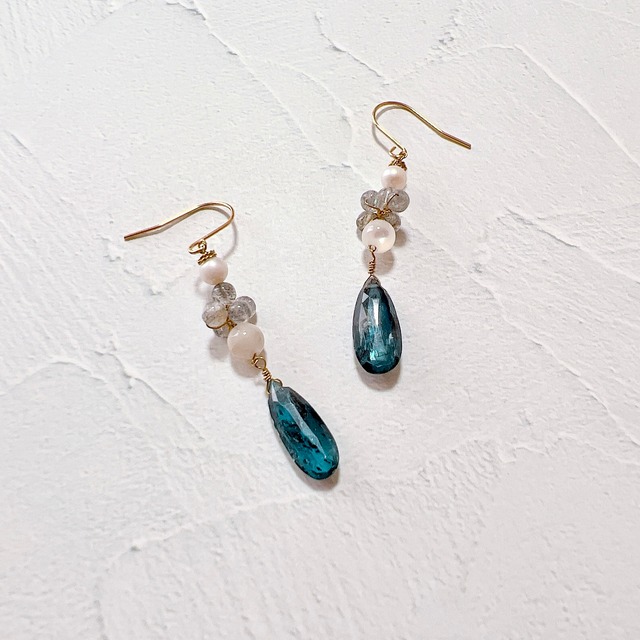 p_162 カイヤナイト