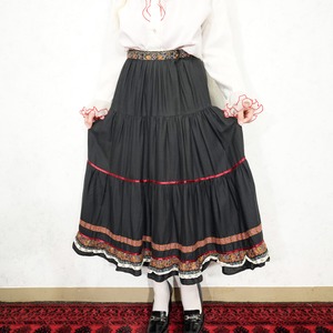 EU VINTAGE Hirsch EMBROIDERY DESIGN TYROLEAN LONG SKIRT/ヨーロッパ古着刺繍デザインチロリアンロングスカート