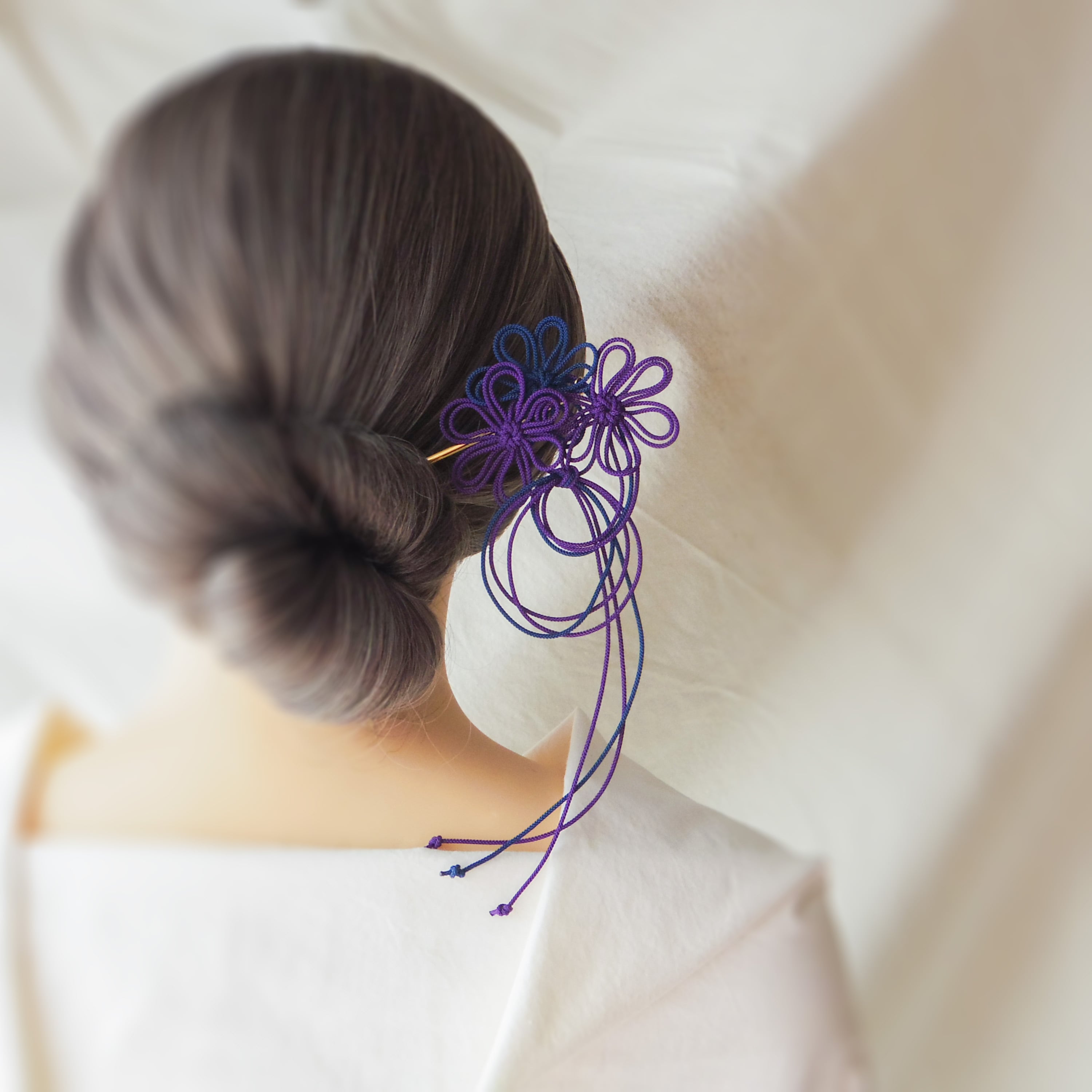飾り結びかんざし「光り打つは」(紫×濃青)【軽量】浴衣・着物・フォーマルの和装ヘアに。