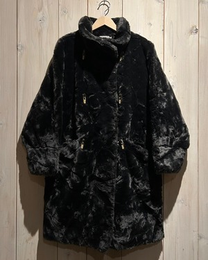 【a.k.a.C.a.k.a vintage】"BURTON" Vintage Loose Faux Fur Coat