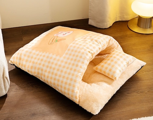 寝袋　ベッド　オレンジ
