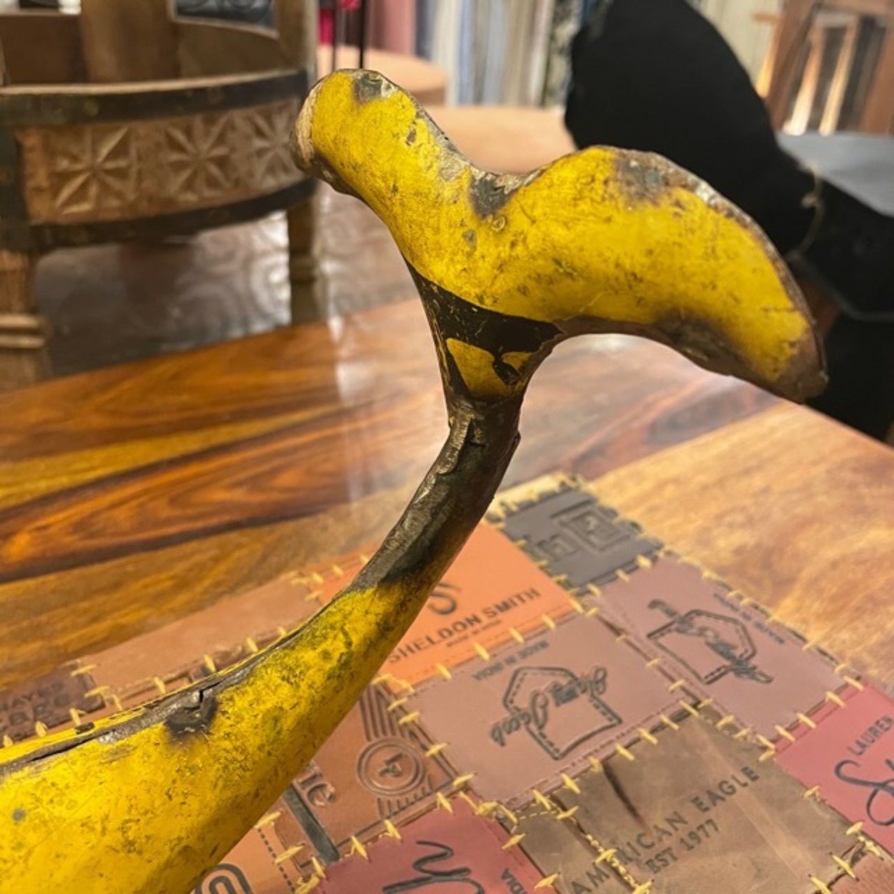 India Brocante Iron Recycle Whale Yellow / ブロカントアイアンリサイクルクジラ 黄色 イエロー インド 置物 オブジェ リビング 店舗ディスプレイ くじら かわいい アンティーク調 古道具風 ギフト プレゼント アニマル 動物 かわいい