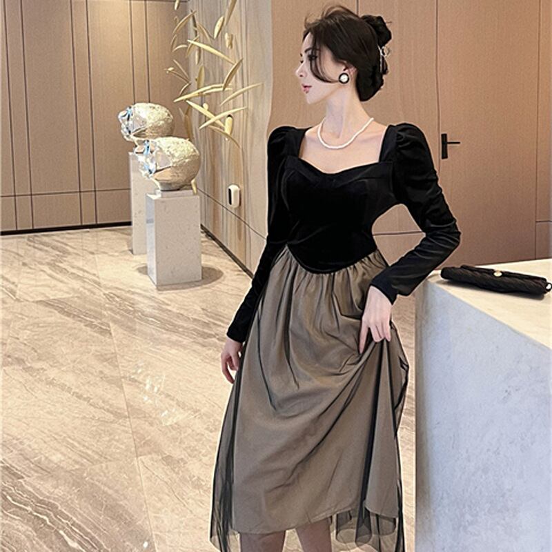 【新作】【送料無料】 エレガントでハイエンドの秋と冬のファッショナブルなレディースドレススプライシングガーゼゴールドベルベットフェイクツーピース気質aラインスカート女性用 0259088608609