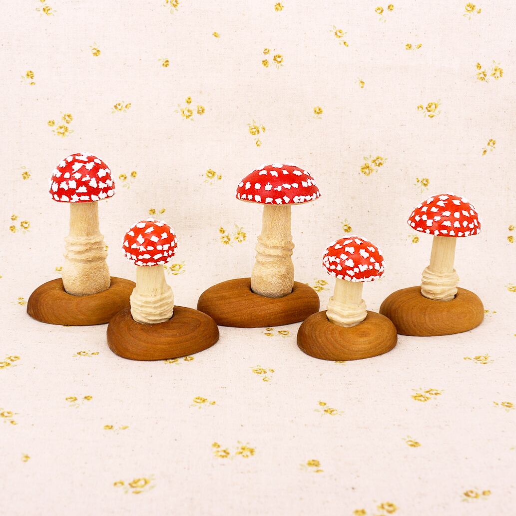 mushroom ornament ❀* 水玉赤い傘の キノコさん（キノコの標本 