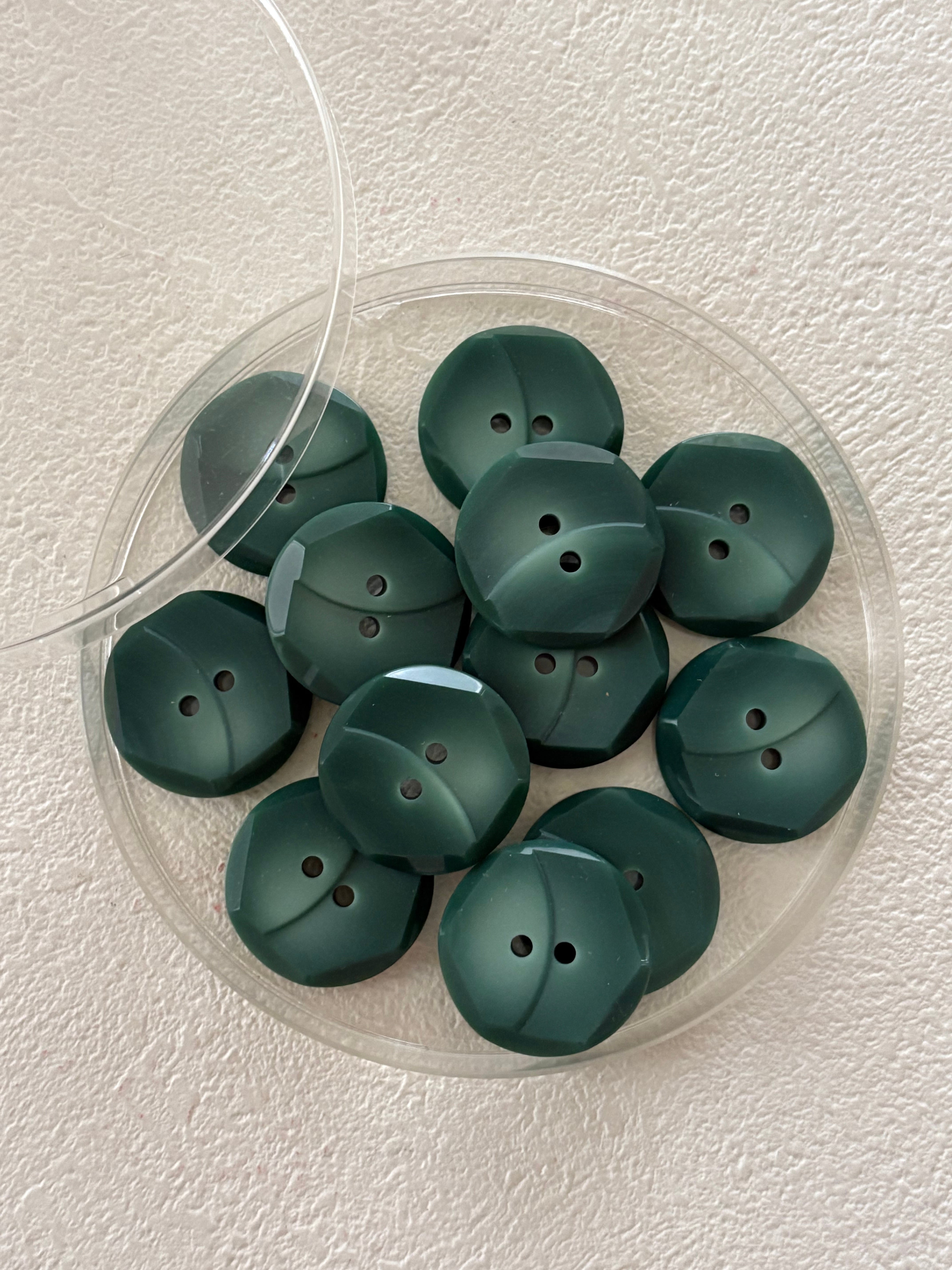 Japanese Vintage ボタン 六角形 深緑 グラデーション 22mm 2個セット レトロ アクセサリーパーツ 二つ穴