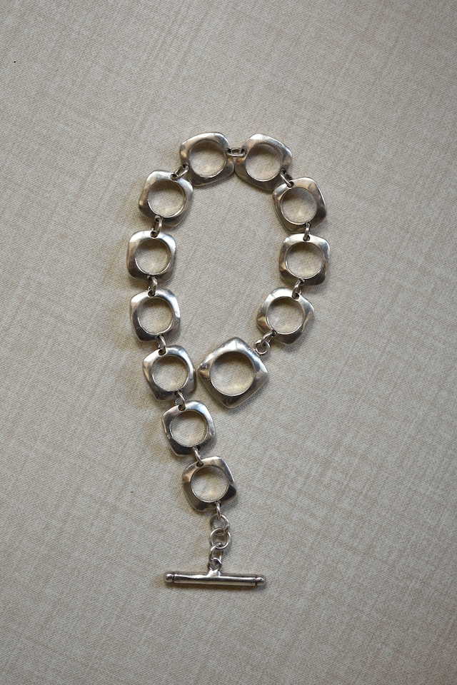 IORI/"Tiffany & Co." bracelet/square cushion