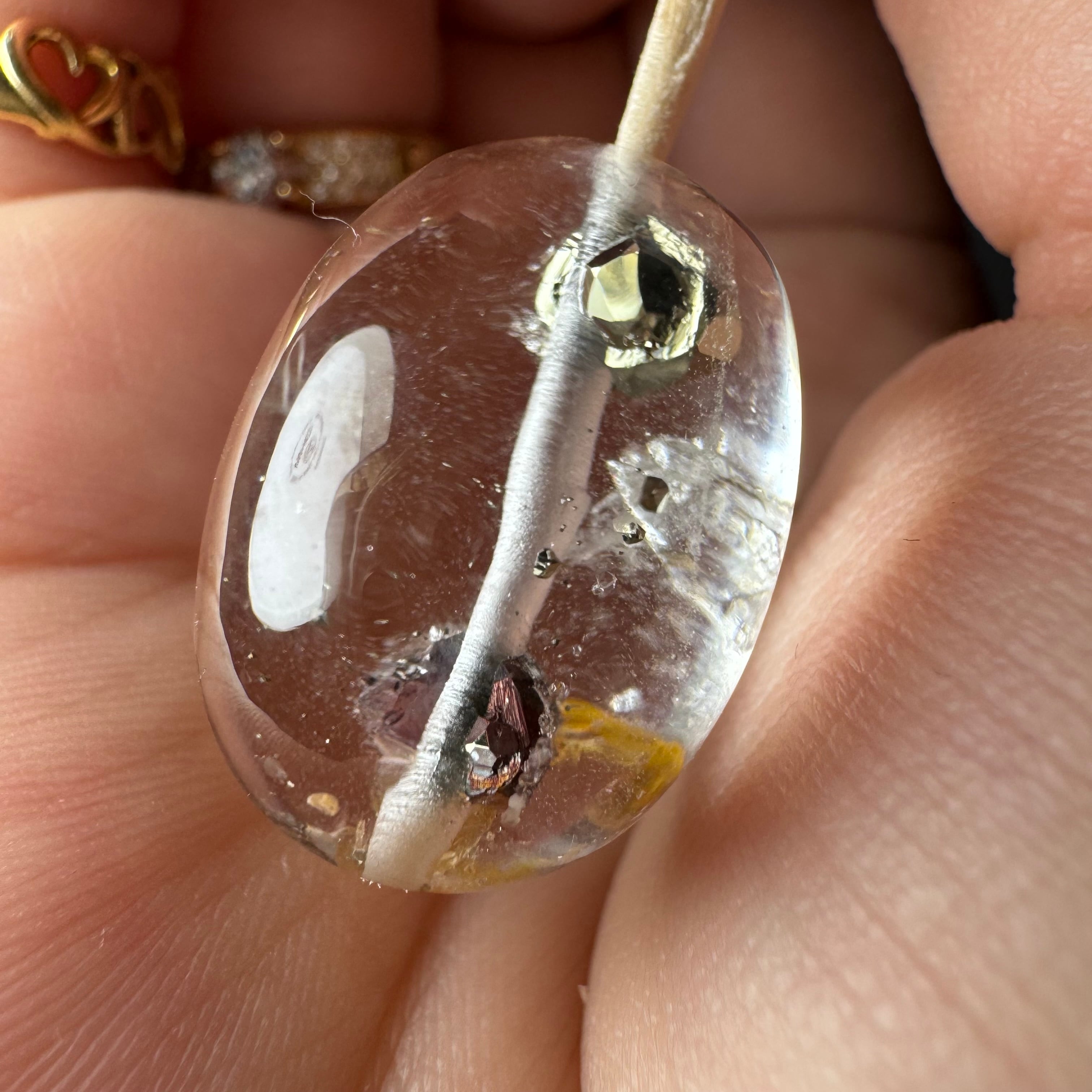 no.2 パイライト 貫通穴