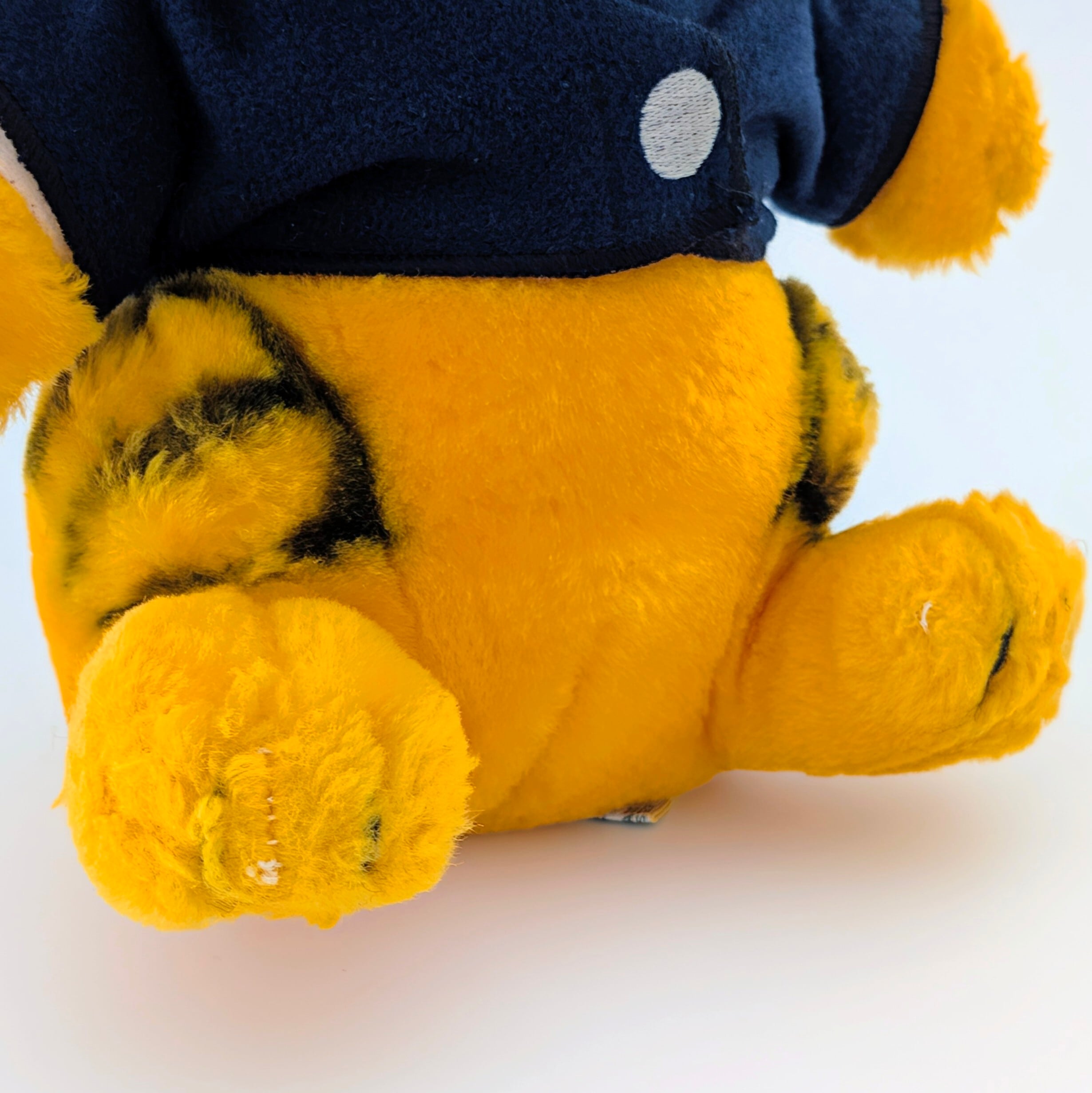 ☆ VINTAGE 1980年代初期 ☆【 Garfield ( ガーフィールド ) 】『 ガーフィールドポリス 』ぬいぐるみ プラッシュ plush 1980年代年製 〚アメリカン雑貨 アメトイ〛