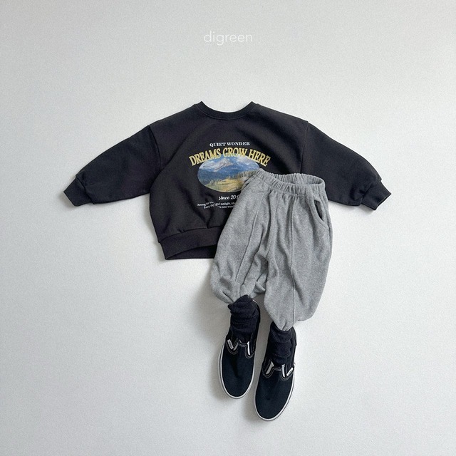 digreen25wn_Tone-Down Black Socks Set