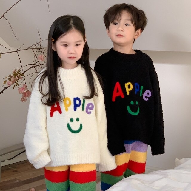 【KID】カラフルパンツ＆もこもこ笑顔トップス　セットアップ