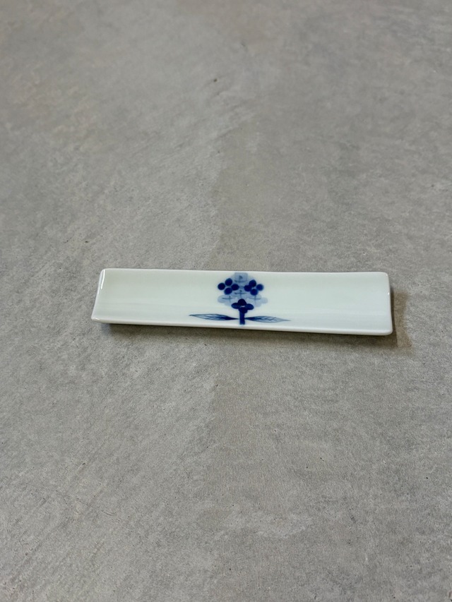 〈WEB陶器市〉スリム箸置　染付あじさい