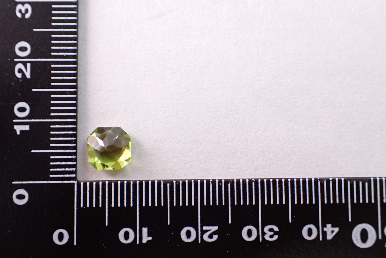 ペリドット　1.47ct　[D2-401]