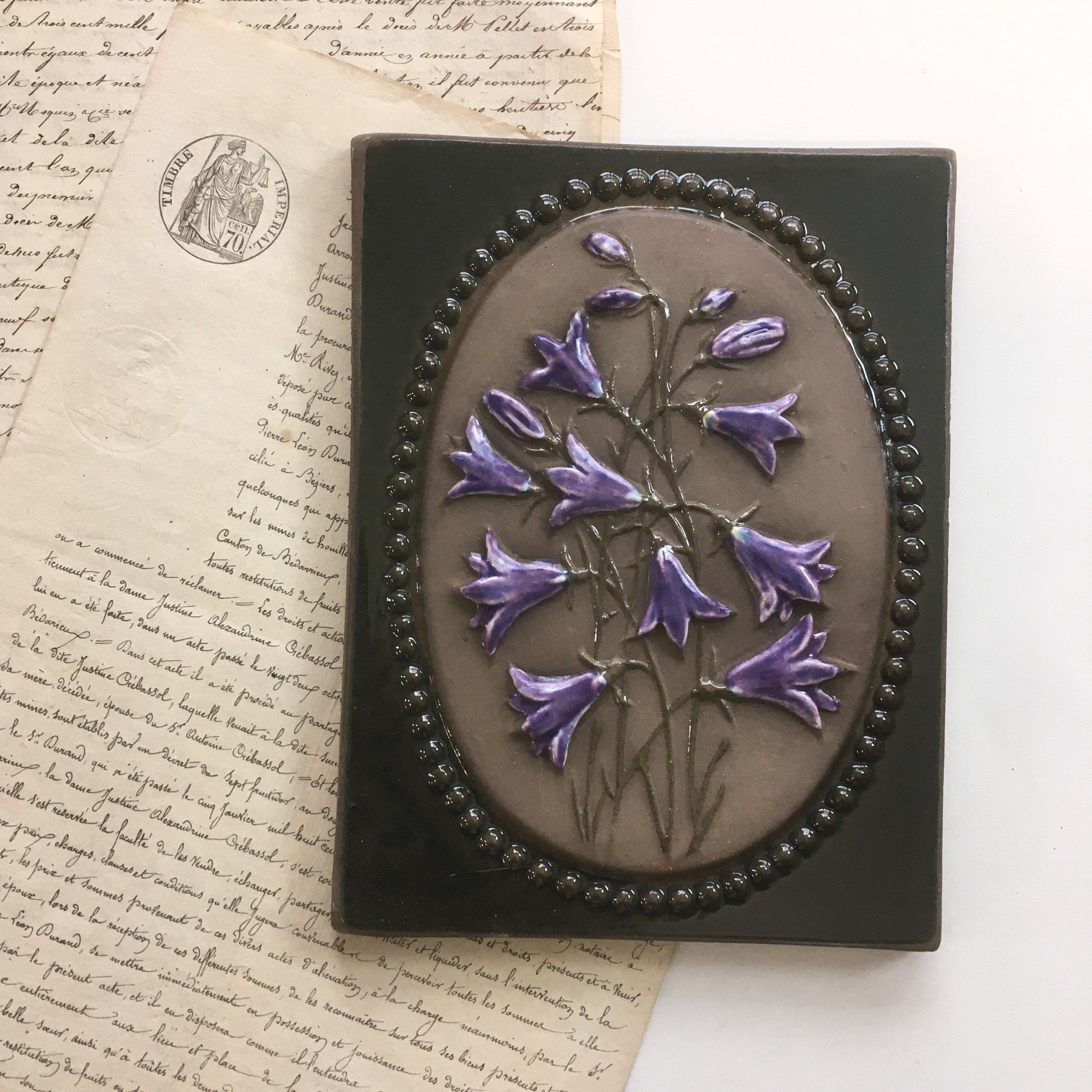 2極タイプ 壁掛け 陶板額装 西洋アンティーク調 女性\u0026男性 ハンド