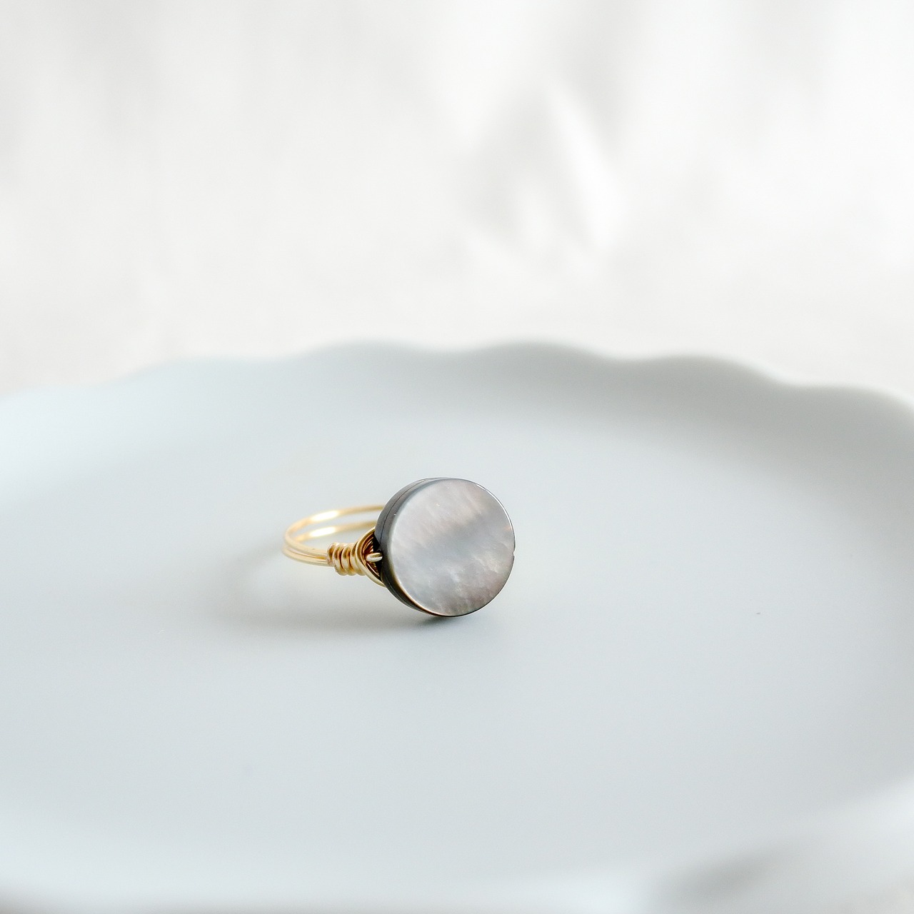 シェル　こばんがた　ゴールドの指輪